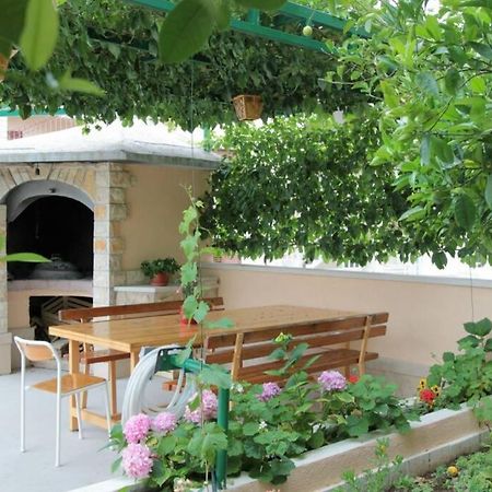 Cosey Studio Apartment For 2 Free Private Parking Makarska Zewnętrze zdjęcie