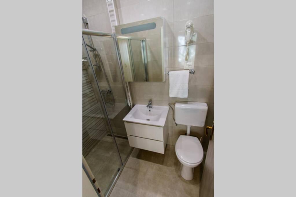 Cosey Studio Apartment For 2 Free Private Parking Makarska Zewnętrze zdjęcie